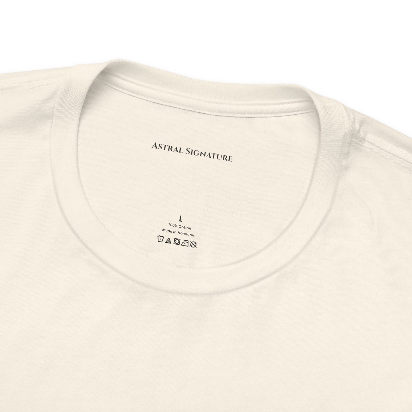 Camiseta Signature: cómoda camiseta unisex para relajarse con colores claros - de Astral Signature